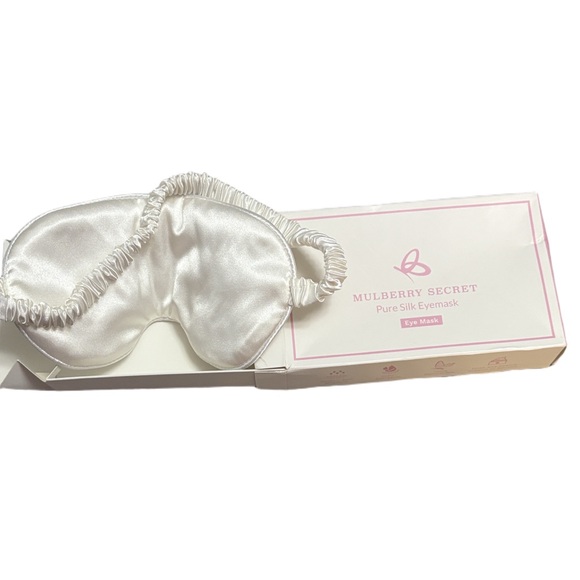 Mulberry Accessories - Mulberry White Silk Eye Mask